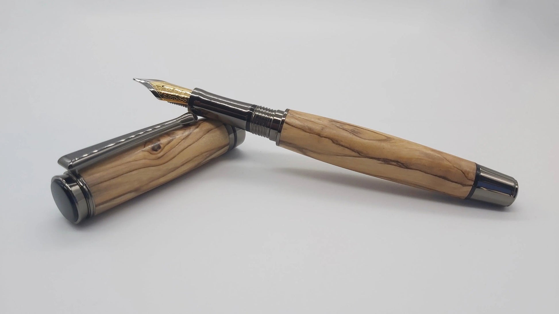 Bethlehem Olive wood Fountain pen DevonPens