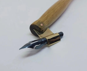 Oblique Dip pen in Scotch Whisky cask Oak DevonPens